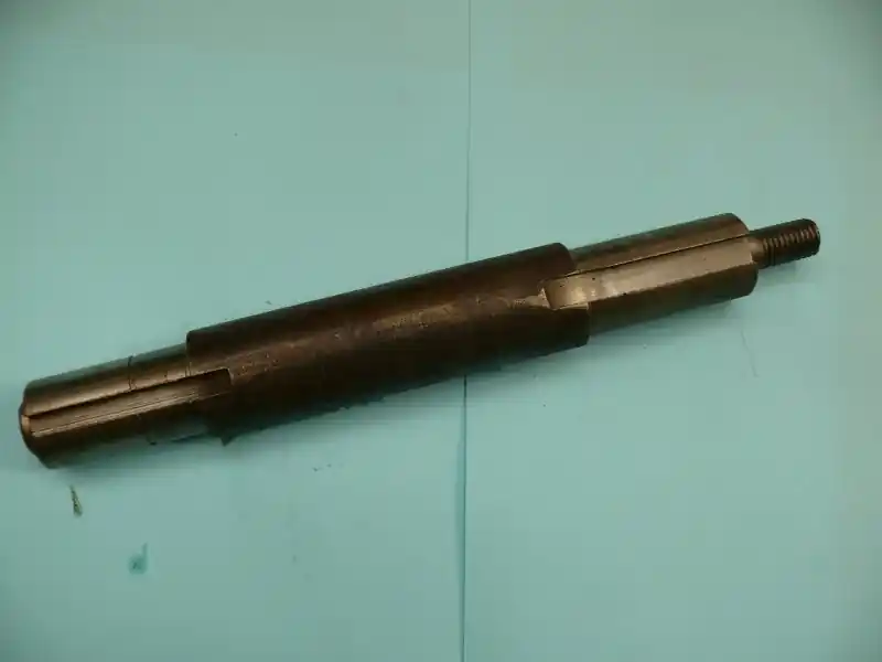 HŘÍDEL PRAVÁ (122 cm) Zlevněný