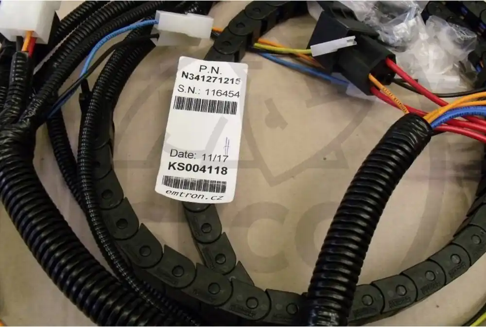 SVAZEK EL. VODIČŮ KS004118 ZADNÍ Zlevněný