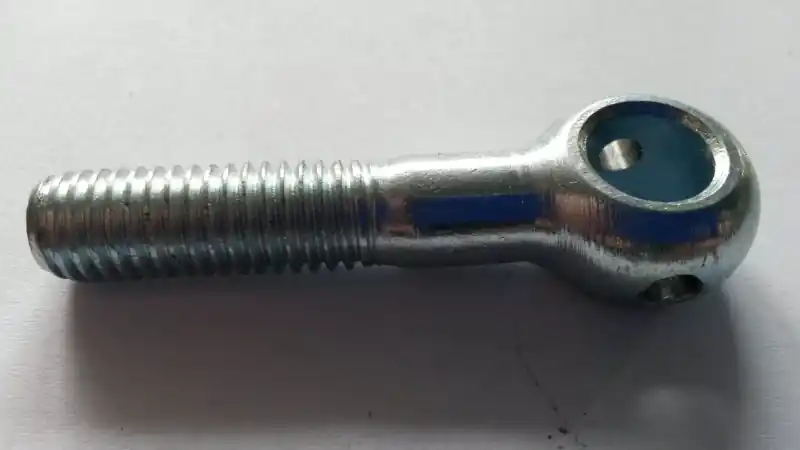 ŠROUB S OKEM Oblíbený