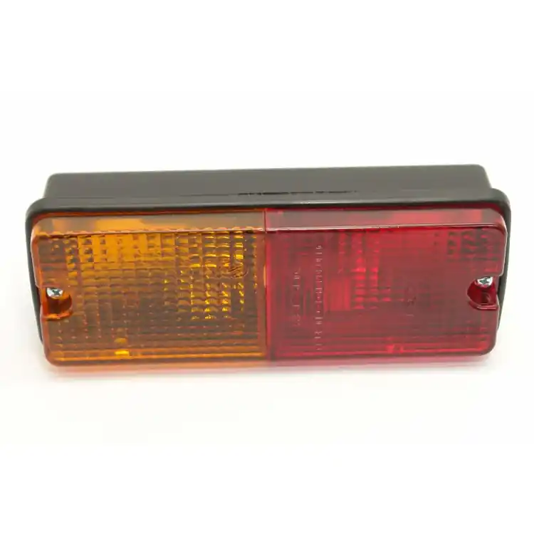 67115711 / 67115712 Svítilna zadni obdélníková pravá - plast Oblíbený