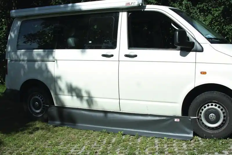 Clona proti větru Fiamma pro VW T5/T6 250x42 cm Přímo Od Výrobce