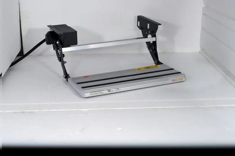 Elektricky vysouvací schůdek Rserie LIPPERT, 12V, 46cm Top Prodej